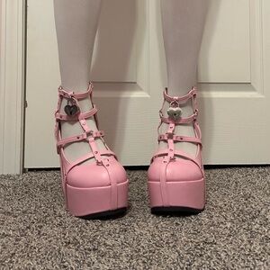 DEMONIA Poison-25-2 Pink Vegan Leather Platform Shoes. USED (in great condition)